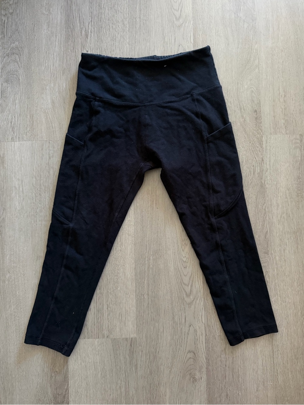 Cropped Length Yoga Pants with Pockets